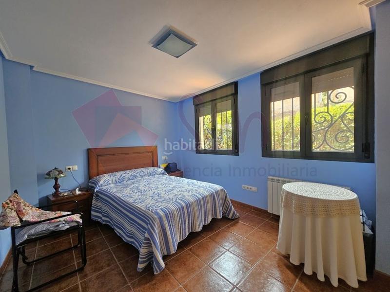 Foto f48a8e4c-8fdc-4992-b9d5-fde1a9df2cb6. Chalet avec chauffage parking dans Matute