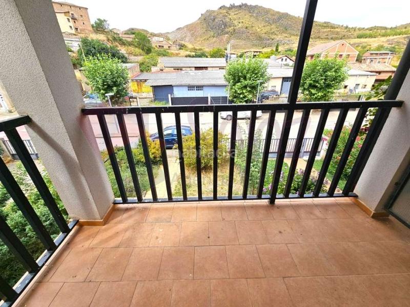 Foto 582663dd-fffb-4a11-b0c1-96eadd8fd7b3. Casa adosada exclusiva sanz. precioso adosado para entrar a vivir en Lagunilla del Jubera