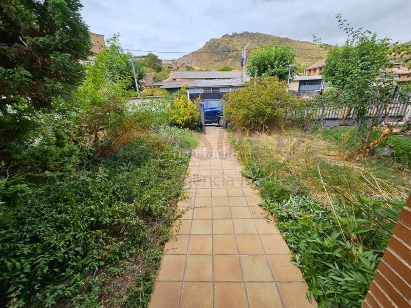 Foto a5f89e6d-c9a7-4537-a9eb-97ef120cb7cb. Casa adosada exclusiva sanz. precioso adosado para entrar a vivir en Lagunilla del Jubera