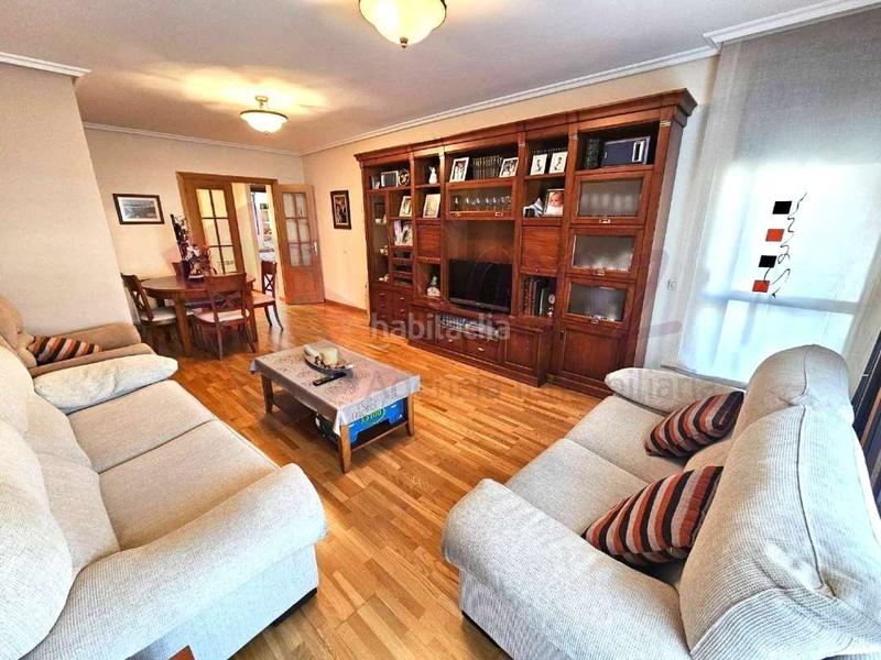 Foto 1cede59b-9115-4263-8280-19439fb5676b. Piso oportunidad en sanz. vivienda en plaza martínez flamarique en Logroño