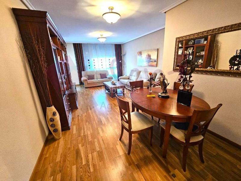 Foto 4afb360a-1f3d-4484-9559-b273fcc301db. Piso oportunidad en sanz. vivienda en plaza martínez flamarique en Logroño
