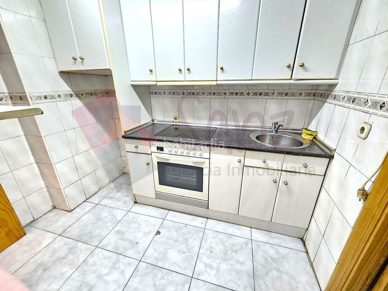 Foto c329b1b5-0ebd-47e4-80c0-753a9a0e0562. Local comercial a Oeste Logroño