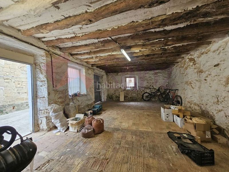 Foto f373122c-ac9a-4ba5-a1cf-d7f0baddbf6d. Casa amb aparcament a Bargota