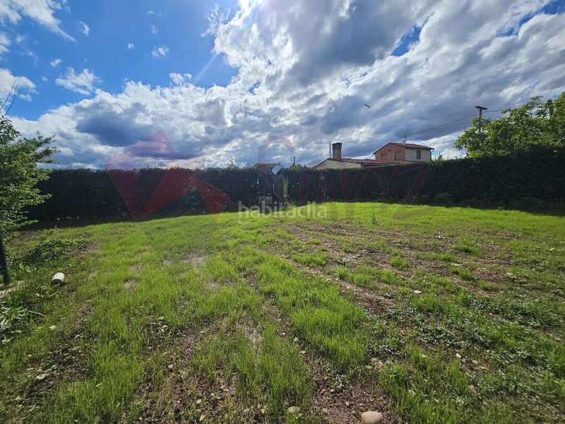 Foto b87c960d-fa4b-41fa-939d-3e752747c147. Finca rústica a Alberite
