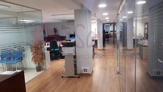 Office space  Avenida república argentina. Oportunidad de oficina en pleno centro de logroño