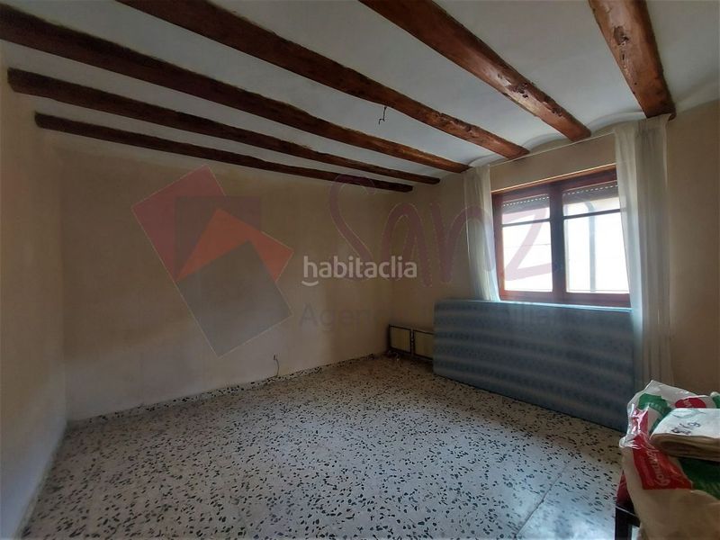 Foto 54bc3e4a-dcc3-4c45-b140-4d5088c1d7de. Casa amb aparcament a Redal (El)