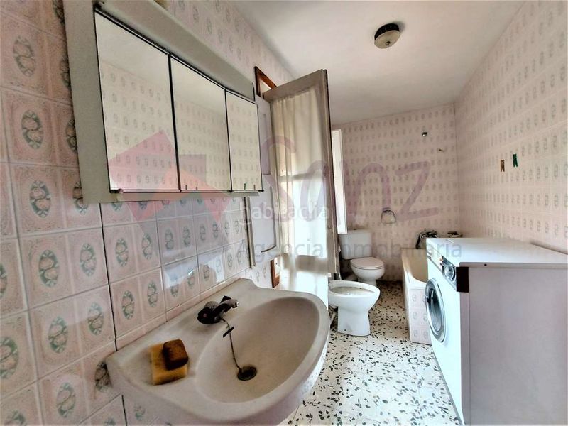 Foto 7c8ac3cd-c4de-4716-a6c4-7d665fa132c3. Casa amb aparcament a Redal (El)