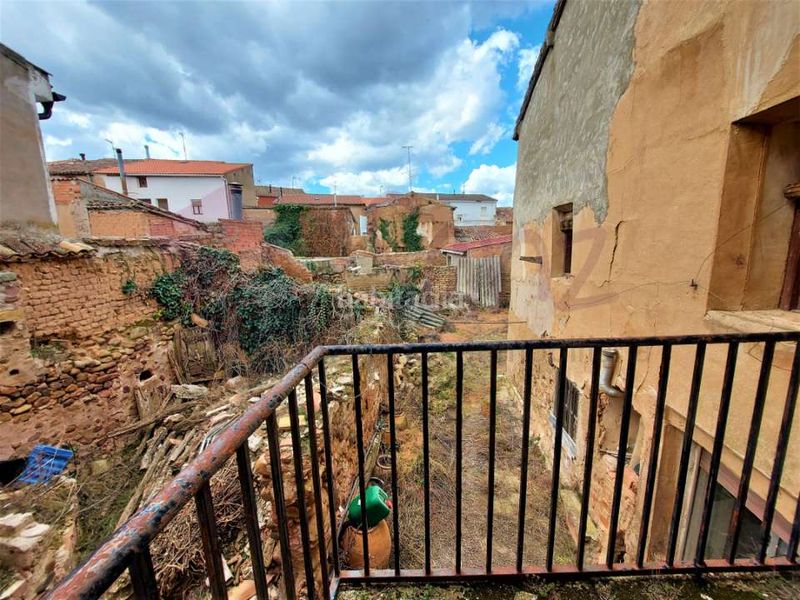 Foto 875cef89-d68d-4a1d-b003-571dbecd3fa1. Casa amb aparcament a Redal (El)