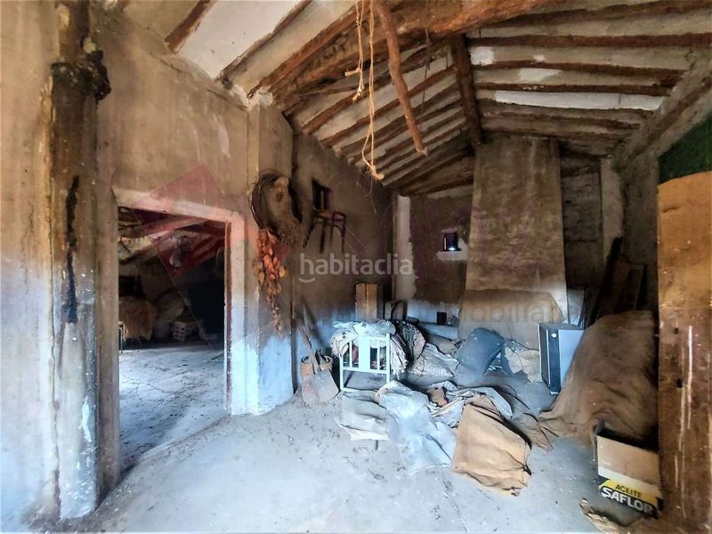 Foto 9b8b2894-5487-499a-9aaa-34f20d50bfce. Casa amb aparcament a Redal (El)