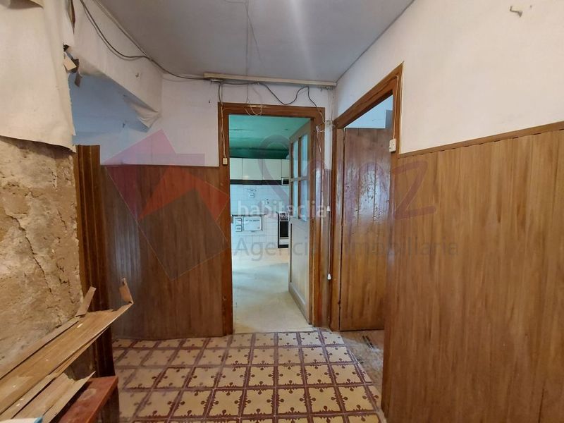 Foto ac9af487-ae62-40d8-a1aa-9d2215228a99. Casa amb aparcament a Redal (El)