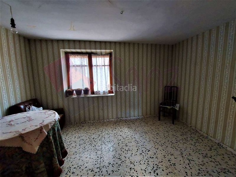 Foto d699ca0a-d655-4882-bf75-42748c7ac25a. Casa amb aparcament a Redal (El)