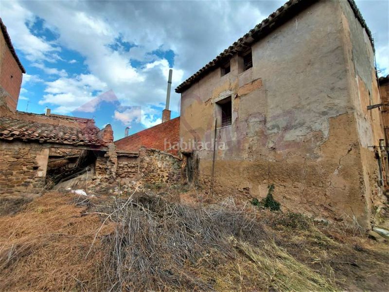 Foto e679808d-7439-46f2-9c94-6886fe1d6025. Casa amb aparcament a Redal (El)