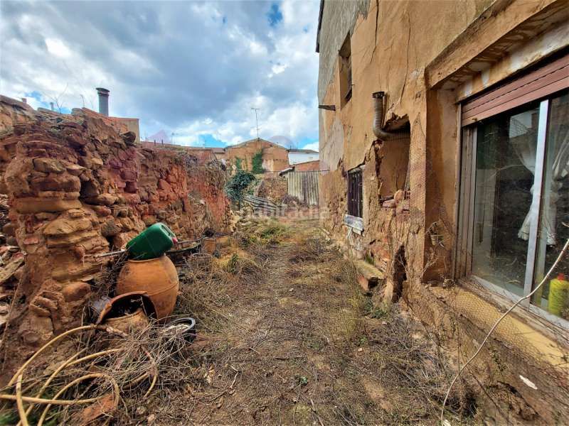 Foto fb16098d-0f71-46ee-aca5-9a24807efa46. Casa amb aparcament a Redal (El)