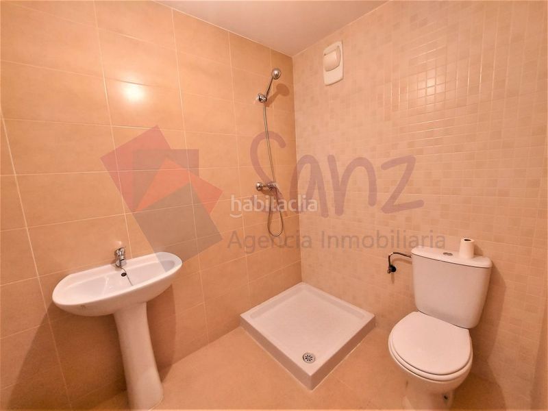 Foto 31bbc188-8663-4623-95b9-bbbd2878a675. Pis amb calefacció aparcament piscina a La Cava - Fardachón Logroño