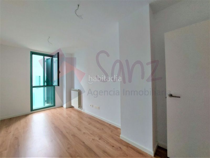 Foto c361531d-eec7-4cde-98e0-5bf683da0972. Pis amb calefacció aparcament piscina a La Cava - Fardachón Logroño