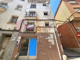 Gebäude  Calle el hórreo 16. Edificio en lardero para rehabilitación íntegra