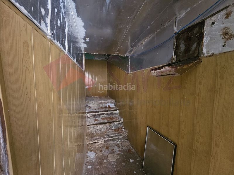 Foto bada0f24-042d-4716-b8f2-8b094bed2d75. Edifici a calle el hórreo 16 a Lardero