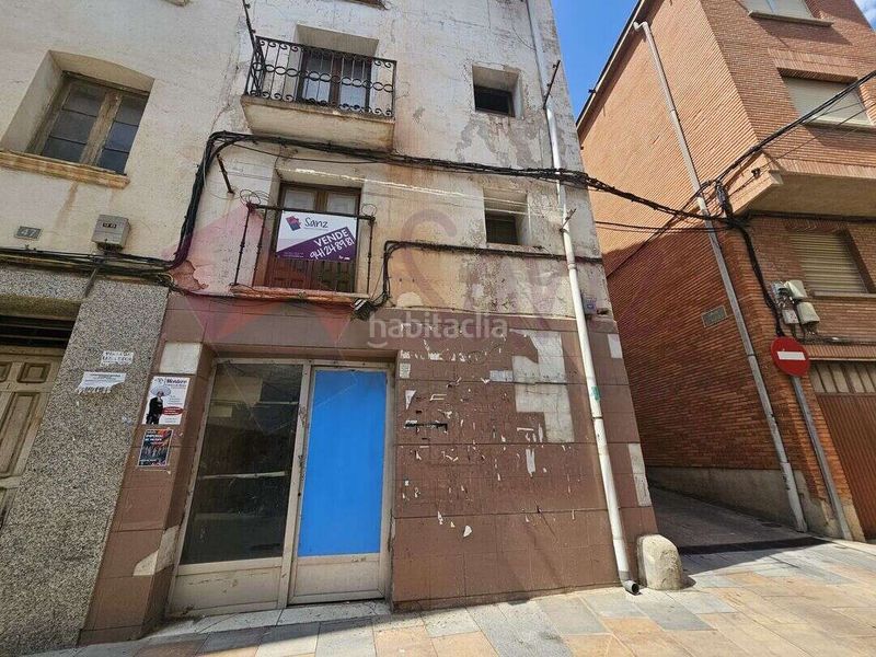 Foto f30451be-12e9-4902-91a6-affae53613dd. Edifici a calle el hórreo 16 a Lardero