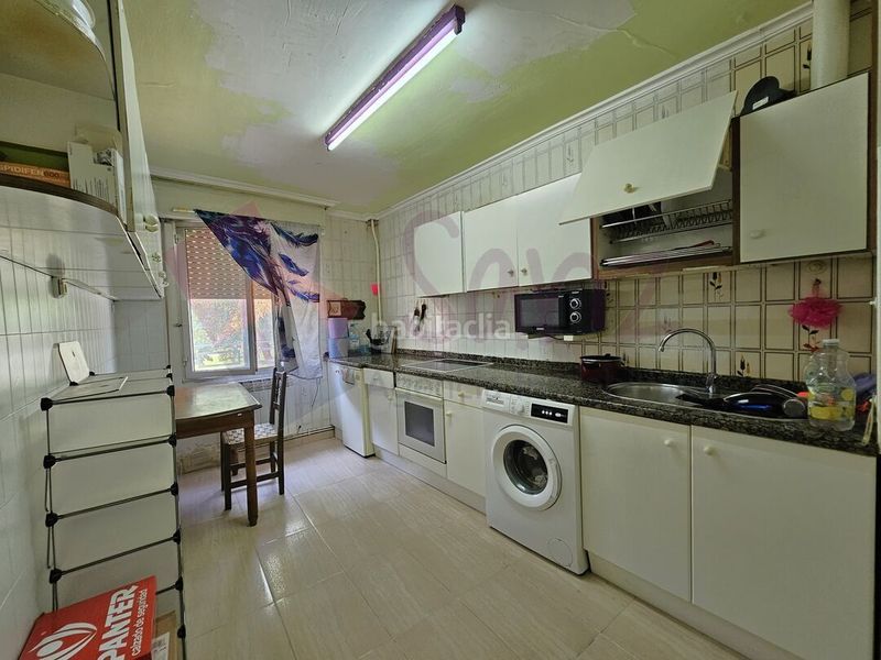 Foto ad5611b8-ec10-4783-82f5-426ab9c8ea0f. Casa amb calefacció aparcament a Fuenmayor
