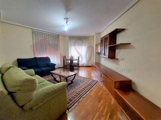 Rent Apartment  Calle huesca. Apartamento completamente exterior en alquiler