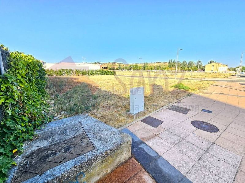 Foto af289325-7448-4194-a411-e2965f5f6b58. Terreny residencial a calle sor natividad 12 a Fuenmayor