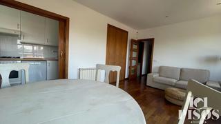 Location Attique  Llaceres. Alquiler de temporada. bonito ático amueblado en calle llaceres,