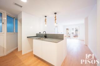 Appartement  Cerdanyola. En exclusiva presentamos este entresuelo recién reformado con co