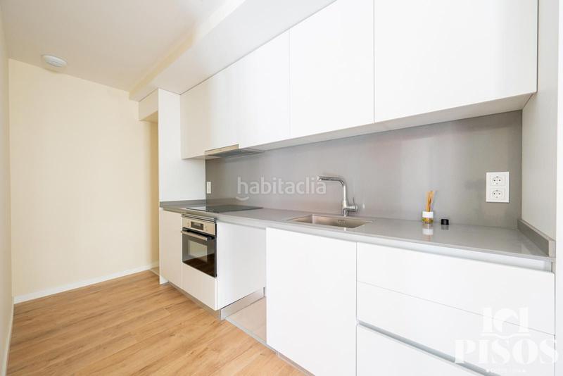 Foto 42dbad6d-b71c-409c-afbd-f32e731072df. Etagenwohnung mit heizung parking in El Coll Sant Cugat del Vallès