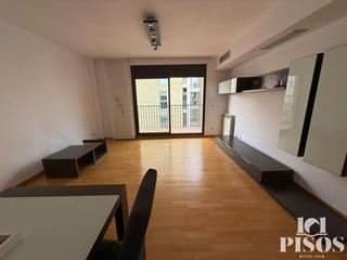 Location Appartement  Ramon mas. Bonito y luminoso piso en volpelleres