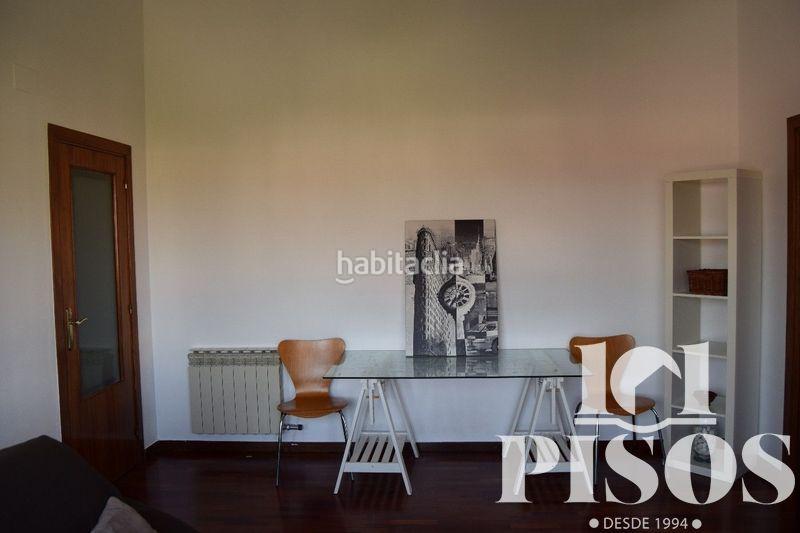 Foto aa5bcba9-3ce6-4942-a60d-d638d1272698. Alquiler ático alquiler ático amueblado, en zona de lEixample, a 3min de esade en Sant Cugat del Vallès