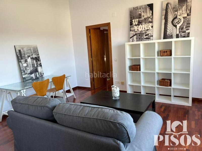 Foto cc8d6476-f8d3-47a3-b875-eeb9240da716. Alquiler ático alquiler ático amueblado, en zona de lEixample, a 3min de esade en Sant Cugat del Vallès