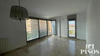 Location Appartement  Mare de deu de fatima. Bonito piso en la entrada de rubí