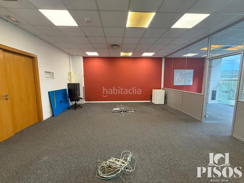 Foto 9772e007-4c27-436d-b00f-26af8b95198d. Affitto ufficio con riscaldamento parcheggio in Roquetes-Can Magí Sant Cugat del Vallès