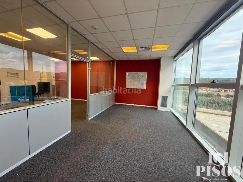 Foto e3d69c0d-1dcd-4a07-adc8-648ceacf26a2. Affitto ufficio con riscaldamento parcheggio in Roquetes-Can Magí Sant Cugat del Vallès