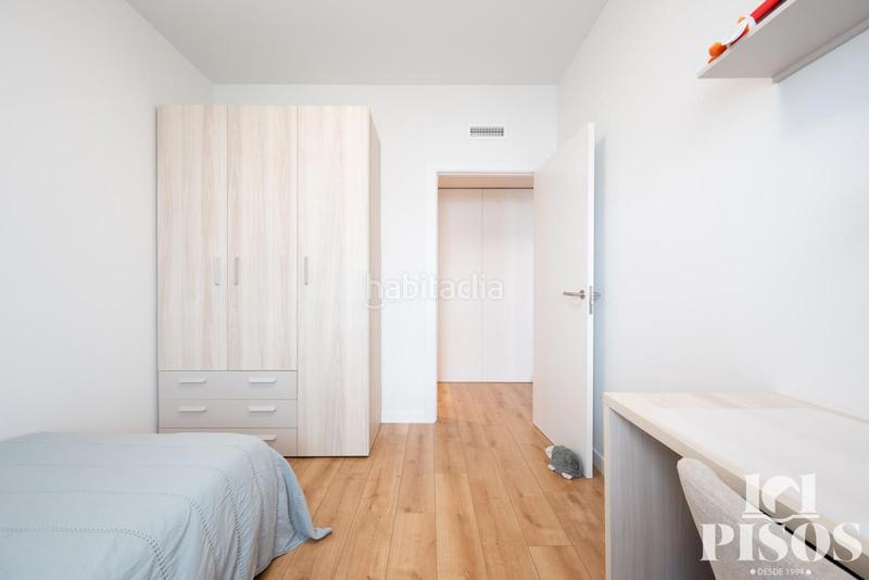 Foto 04c7ac90-f4db-46b0-b42c-22c53010d28e. Pis amb calefacció aparcament piscina a Centre-Cordelles Cerdanyola del Vallès