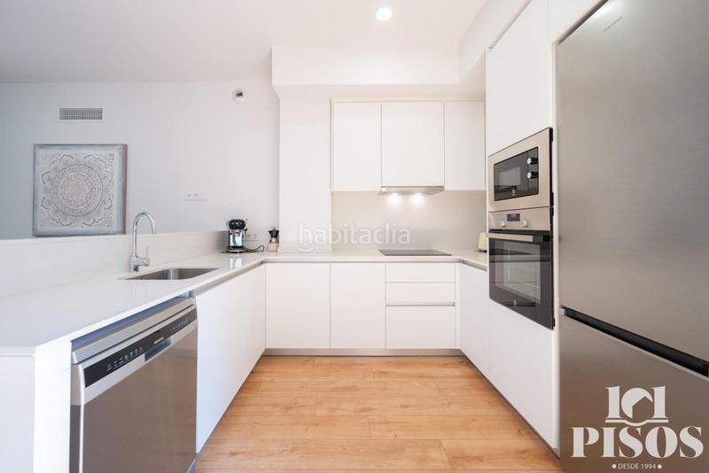 Foto 8ffda215-9b21-4906-ab49-9585c764c098. Pis amb calefacció aparcament piscina a Centre-Cordelles Cerdanyola del Vallès