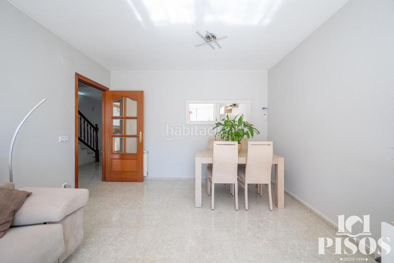 Foto d095a3ce-78cd-4e20-8802-48fe37fa8450. Casa adosada en Ca n´Oriol Rubí