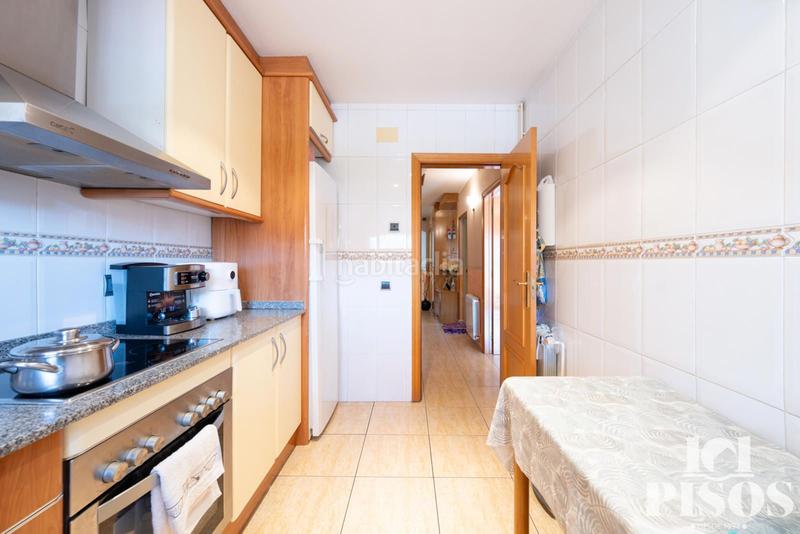 Foto 3f507361-89a7-4371-872d-b104221de267. Casa adossada amb calefacció aparcament a Ca n´Oriol Rubí