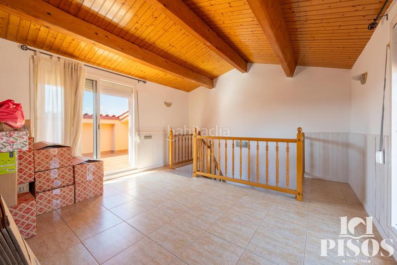 Foto 856ee90f-f935-4b2a-a050-1f2be6f51ea3. Casa adossada amb calefacció aparcament a Ca n´Oriol Rubí