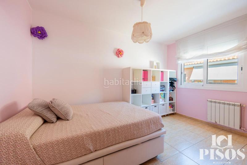 Foto 8e95869e-da0a-411a-8b56-11de3ee1d4be. Casa adossada amb calefacció aparcament a Ca n´Oriol Rubí