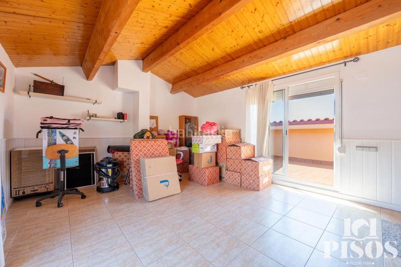 Foto 99037a89-c8af-4313-af0e-bd29ddf31036. Casa adossada amb calefacció aparcament a Ca n´Oriol Rubí