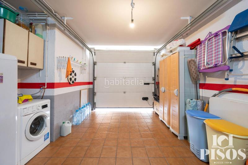 Foto cf1f0a2d-3b11-4080-9198-cd7564281064. Casa adossada amb calefacció aparcament a Ca n´Oriol Rubí