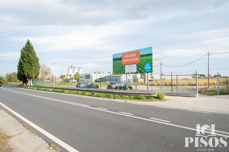 Foto 42606c2e-3291-4502-8fc4-2fb9e81bf75c. Finca rústica a Centre-Estació Gavà