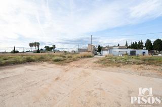 Lloguer Finca rústica  N/a. En venta o alquiler solar con edificación existente destinado ag