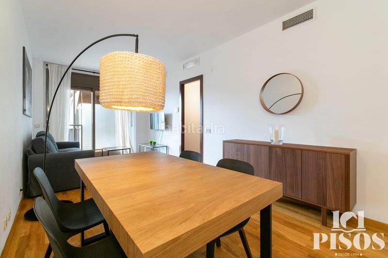 Foto ff7e23b1-e735-48c9-97ae-4ff70d2ba62f. Àtic amb calefacció a Sagrada Família Barcelona