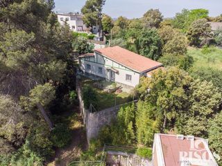 Casa  Gladiol. Casa unifamiliar con gran potencial en la floresta, entorno natu