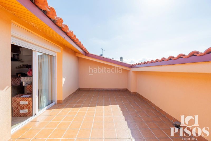 Foto 1dca2294-c79a-4069-b000-ed9f6a915f74. Casa adossada amb calefacció aparcament a Ca n´Oriol Rubí