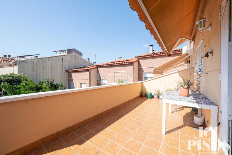 Foto bc5cfd46-e4a8-41b6-b95b-f201700dce47. Casa adossada amb calefacció aparcament a Ca n´Oriol Rubí