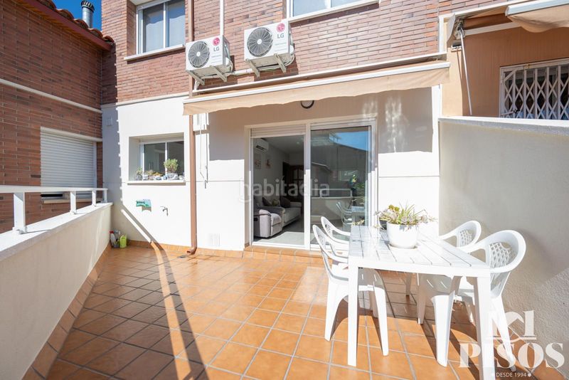 Foto a8d77926-ffbc-40b7-8f2c-2f8715f5f2aa. Casa adossada amb calefacció aparcament a Ca n´Oriol Rubí