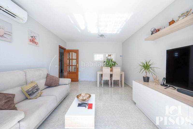Foto a9e3845c-a4de-4432-a09e-d0be9fde635e. Casa adossada amb calefacció aparcament a Ca n´Oriol Rubí